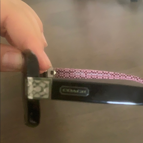 Coach Sunglasses. - Picture 4 of 11